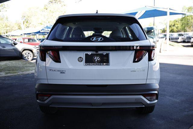 new 2026 Hyundai TUCSON Hybrid car, priced at $35,260
