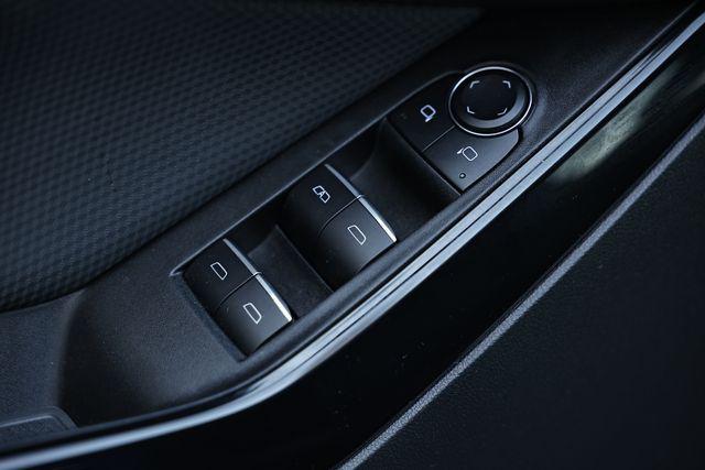 used 2025 Chevrolet Equinox car, priced at $29,135