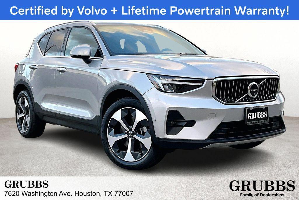 used 2025 Volvo XC40 car, priced at $30,900