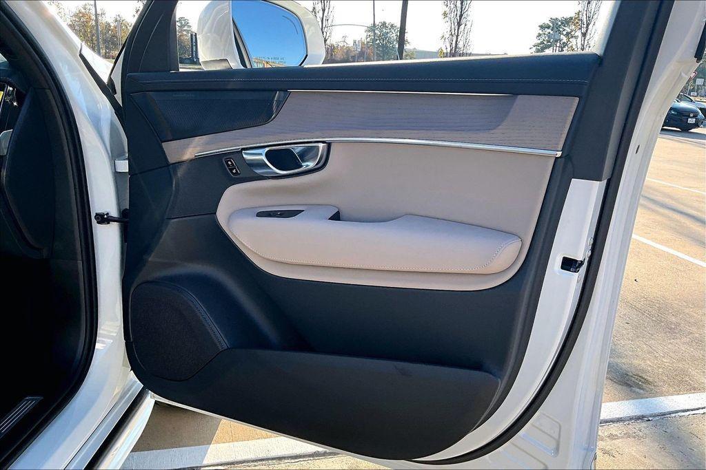 new 2026 Volvo XC90 car, priced at $67,825