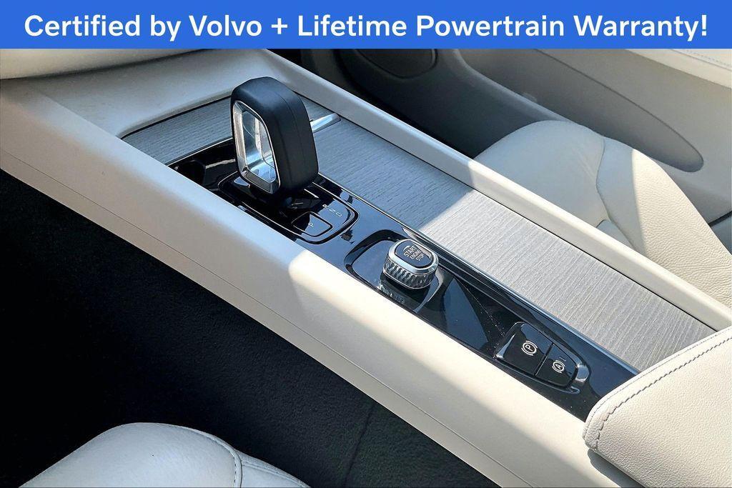 used 2023 Volvo XC60 Recharge Plug-In Hybrid car, priced at $36,900