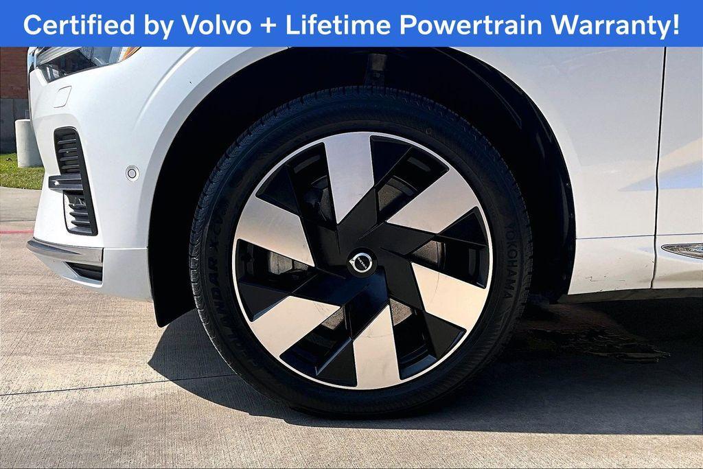 used 2023 Volvo XC60 Recharge Plug-In Hybrid car, priced at $36,900