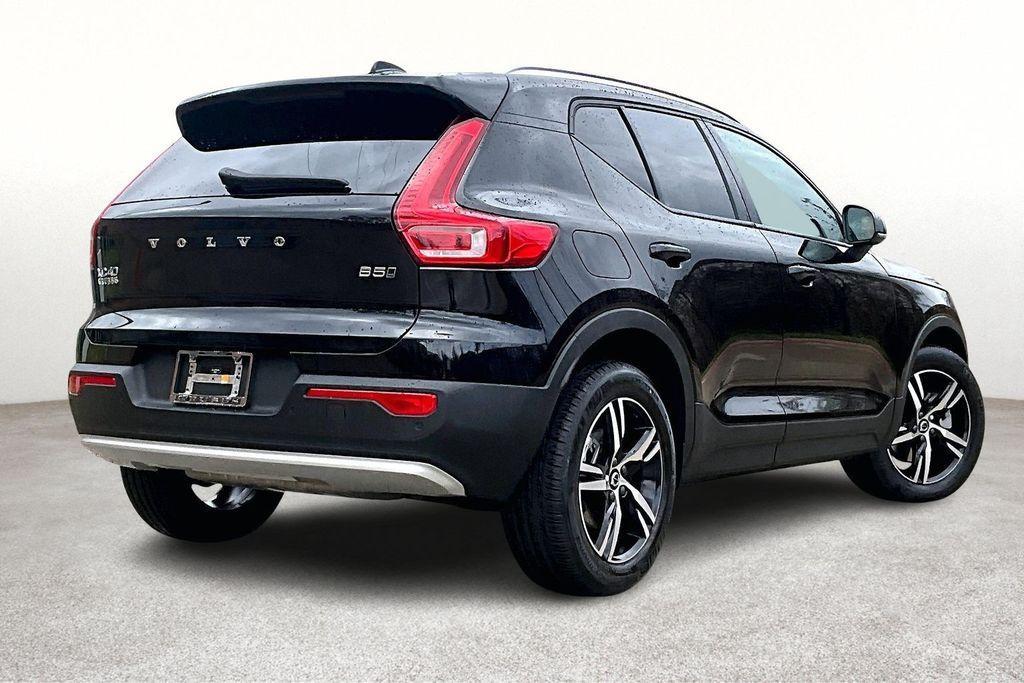 used 2023 Volvo XC40 car, priced at $28,287