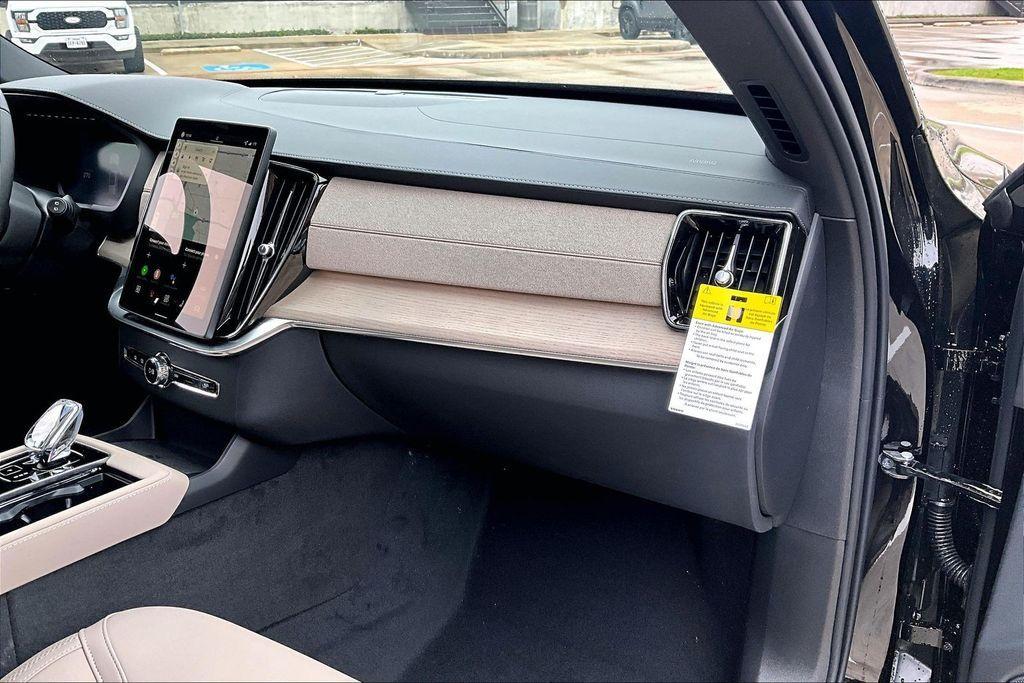 new 2026 Volvo XC90 Plug-In Hybrid car, priced at $75,345