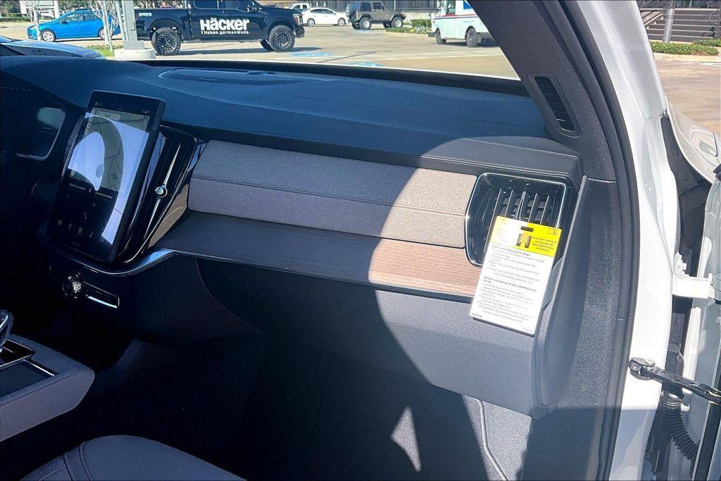 new 2026 Volvo XC90 Plug-In Hybrid car, priced at $76,945