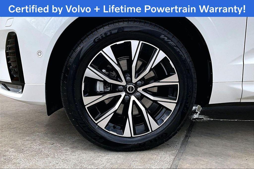 used 2023 Volvo XC60 car, priced at $31,975