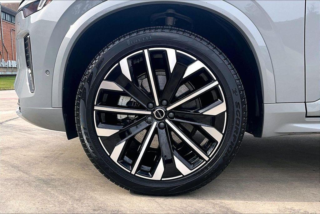 used 2025 Volvo XC90 car, priced at $47,867