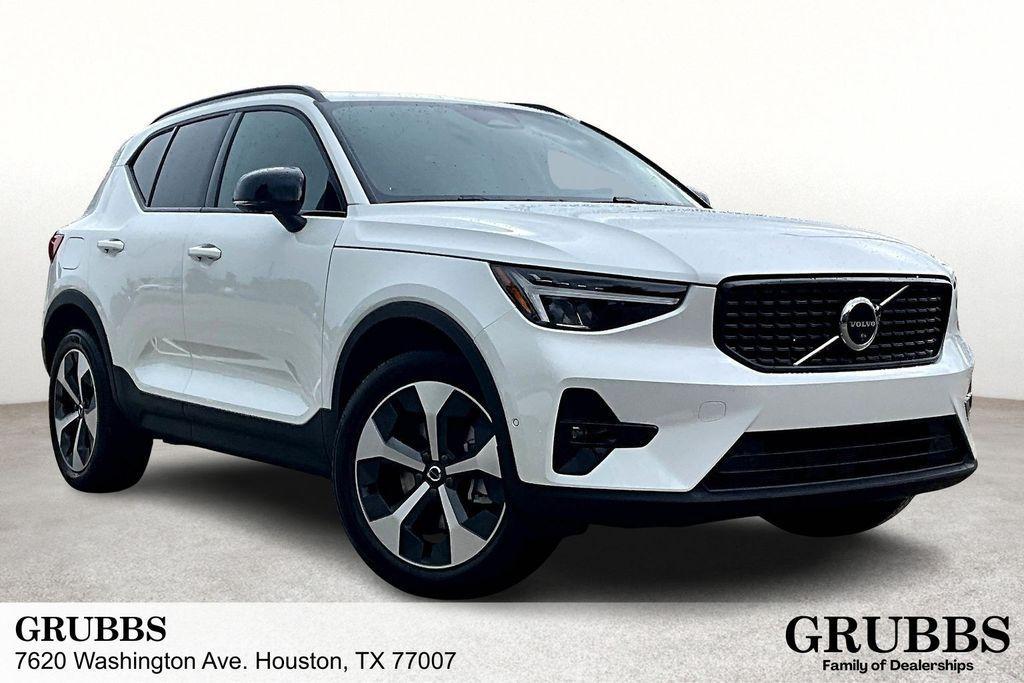 new 2026 Volvo XC40 car, priced at $46,800