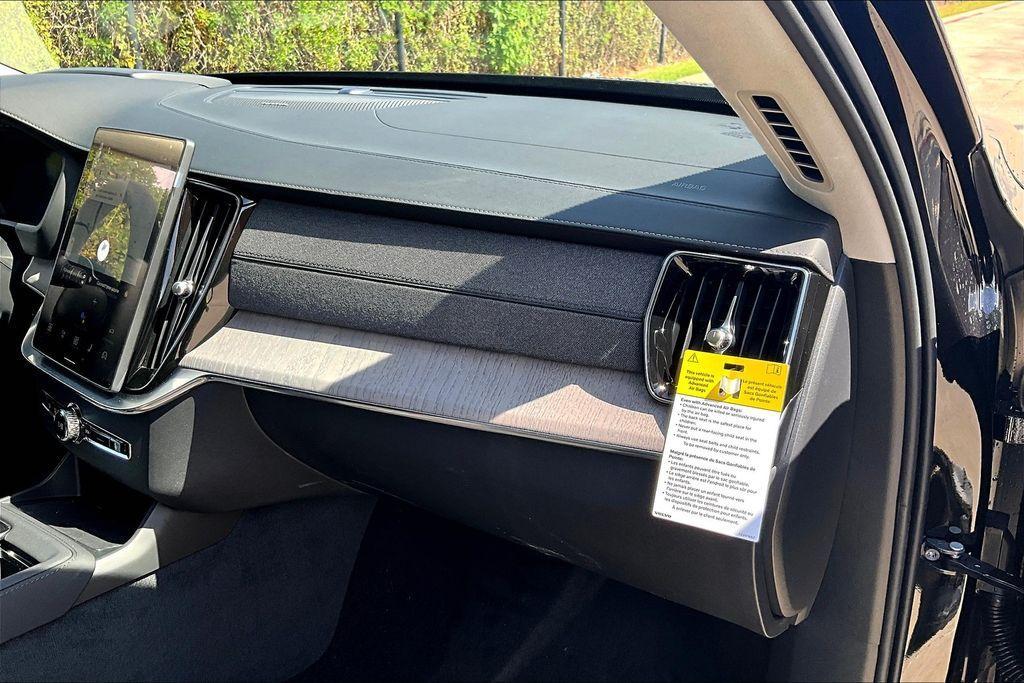 new 2026 Volvo XC90 car, priced at $77,310