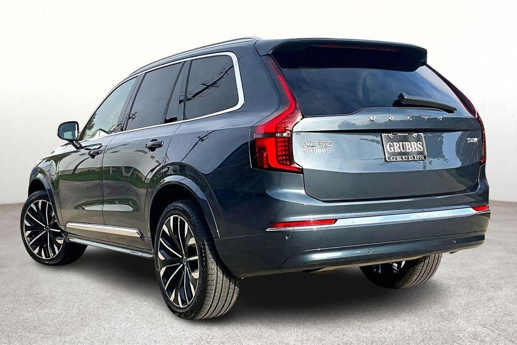 new 2026 Volvo XC90 Plug-In Hybrid car, priced at $80,695