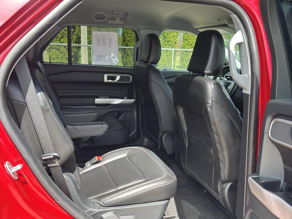 used 2024 Ford Explorer car, priced at $35,594