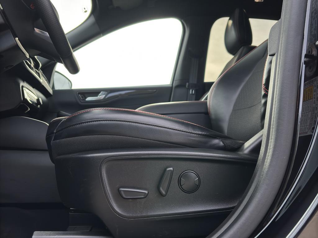 used 2023 Ford Escape car, priced at $24,992