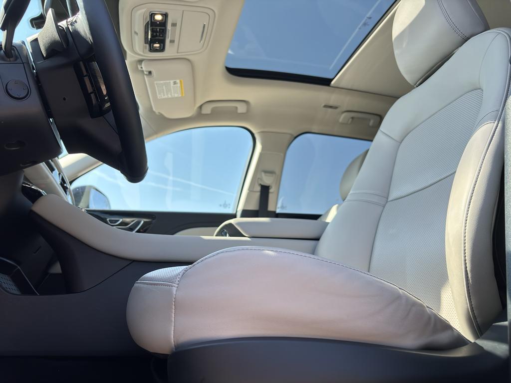 used 2025 Lincoln Aviator car, priced at $57,993