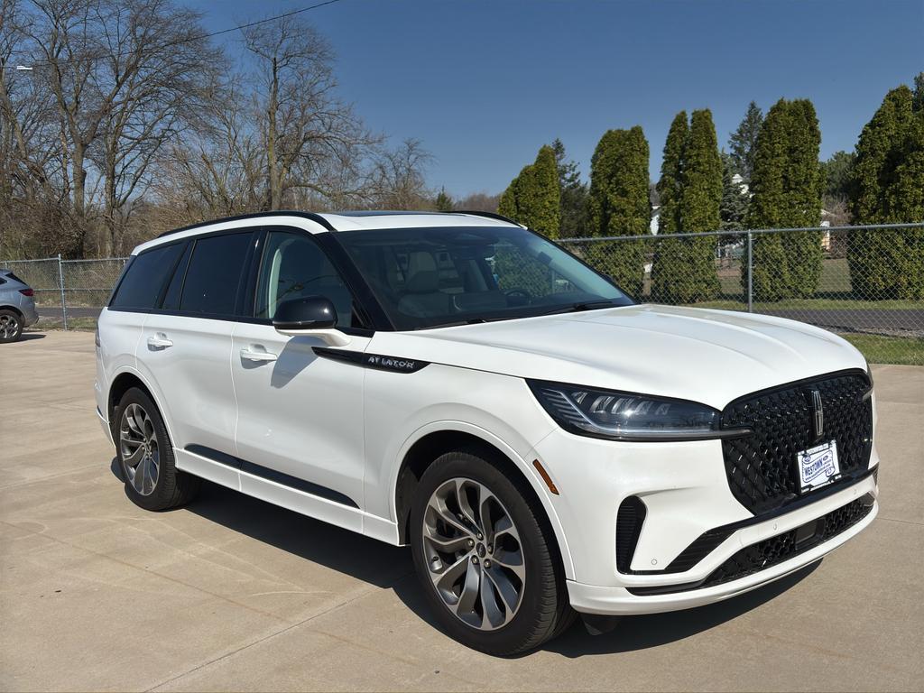 used 2025 Lincoln Aviator car, priced at $57,993