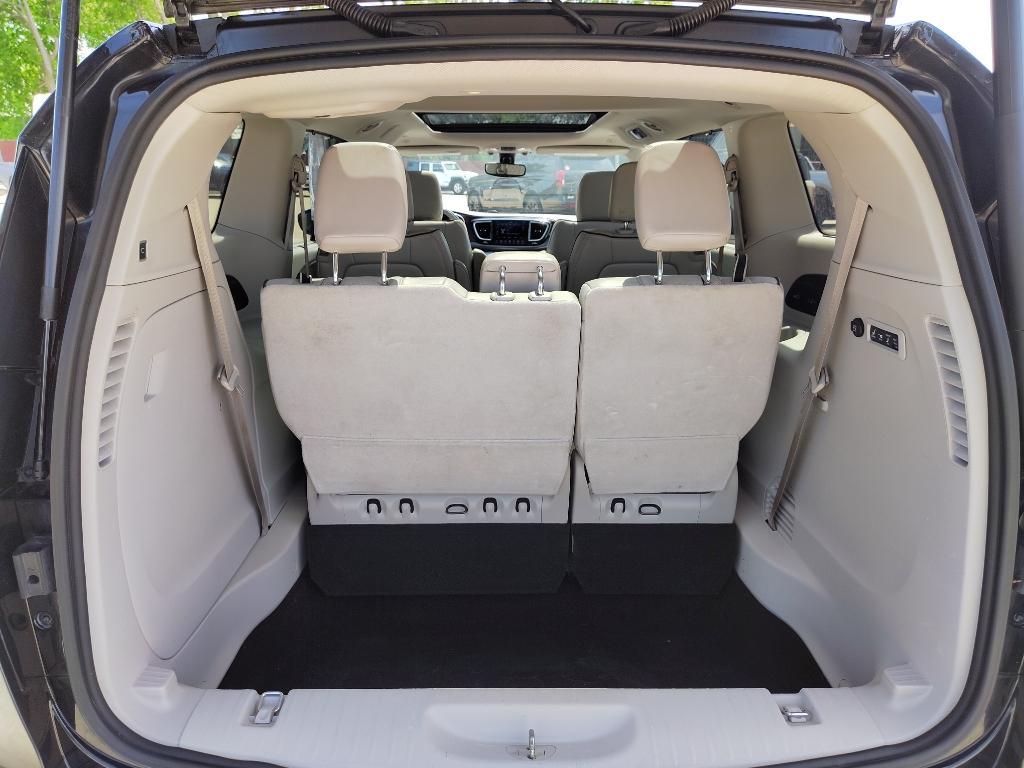 used 2020 Chrysler Pacifica car, priced at $19,995