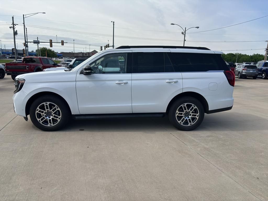 used 2025 Ford Expedition car, priced at $59,995