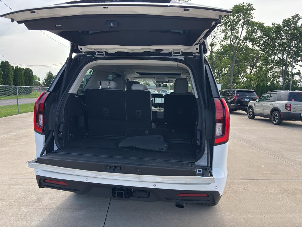 used 2025 Ford Expedition car, priced at $59,995