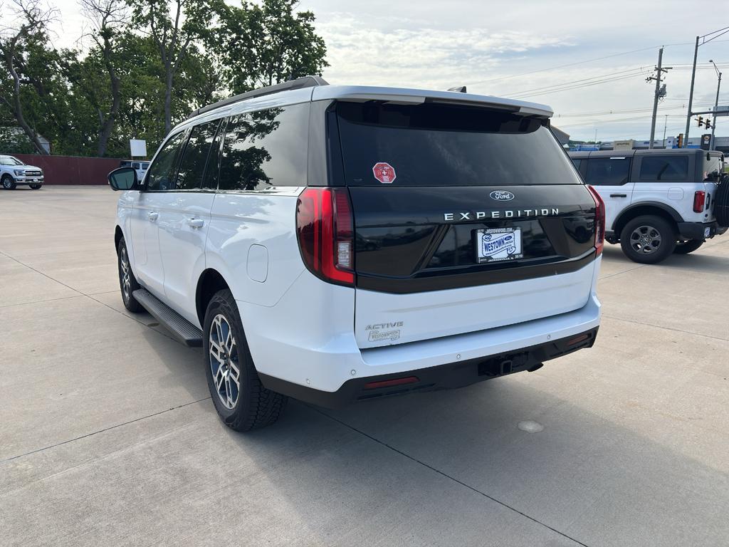 used 2025 Ford Expedition car, priced at $59,995