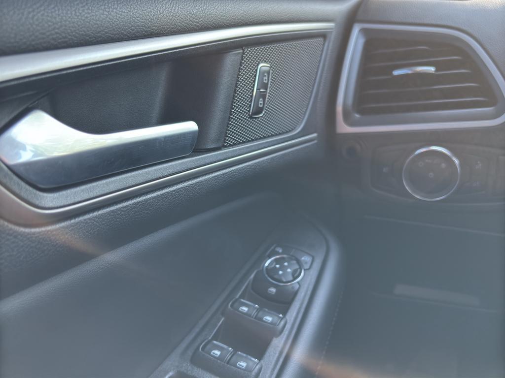 used 2024 Ford Edge car, priced at $28,594