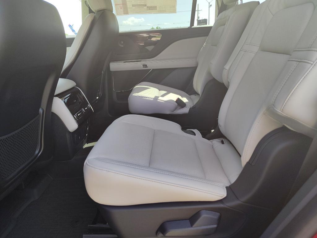 new 2025 Lincoln Aviator car, priced at $77,165