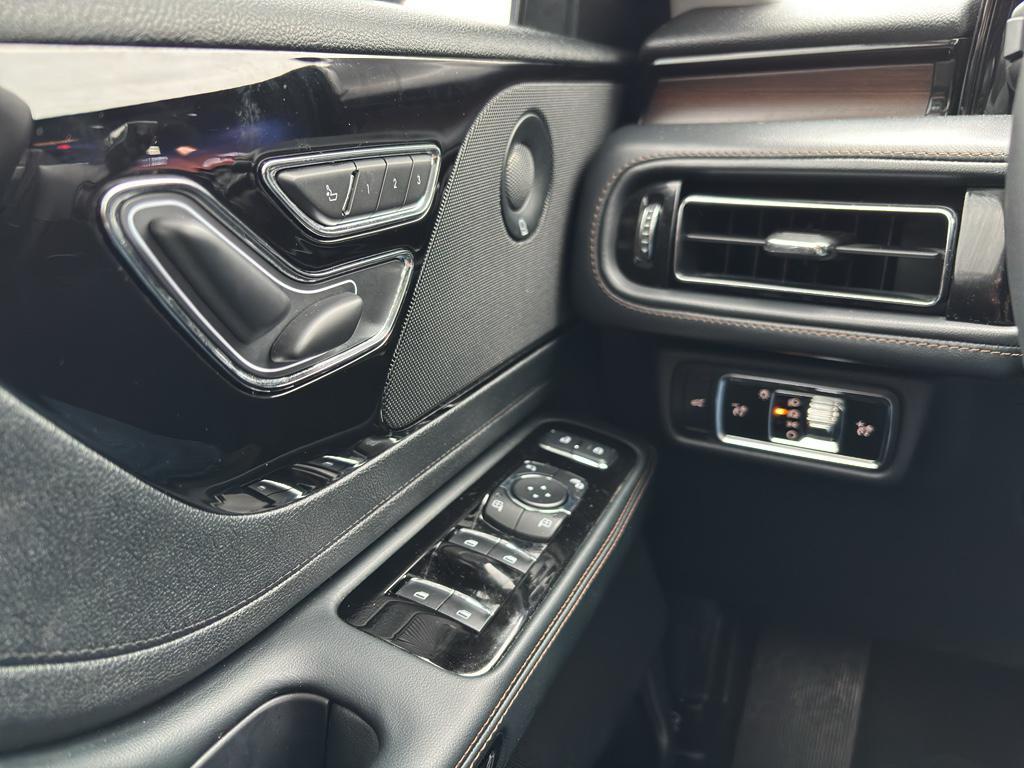 used 2025 Lincoln Aviator car, priced at $63,331