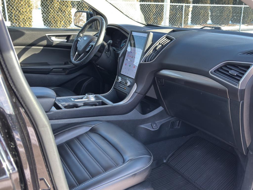 used 2024 Ford Edge car, priced at $28,393