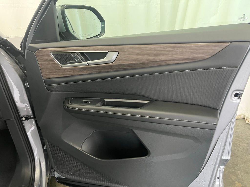 new 2026 Volkswagen Atlas car, priced at $51,376