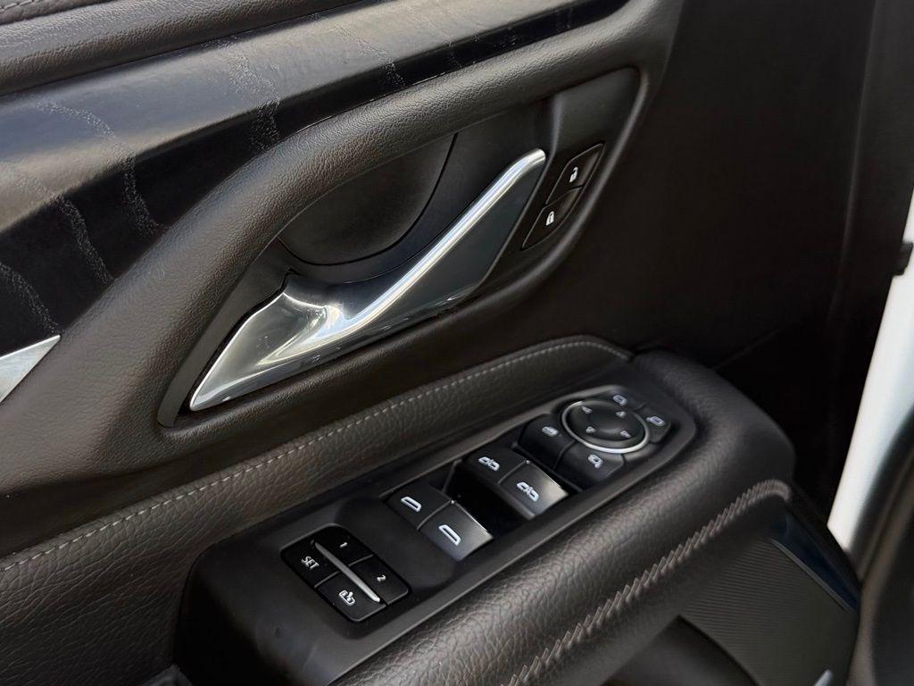 used 2021 GMC Yukon car, priced at $46,072