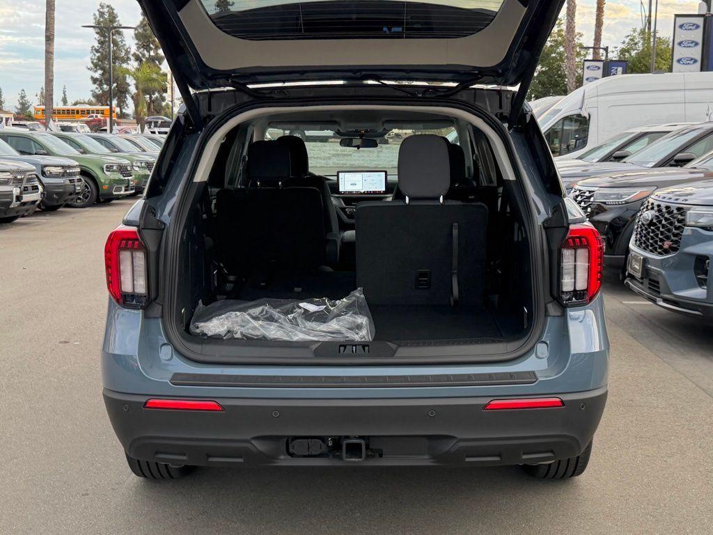 new 2026 Ford Explorer car