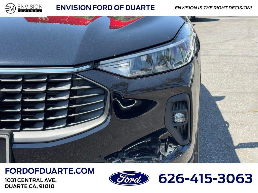 new 2025 Ford Escape car, priced at $33,490