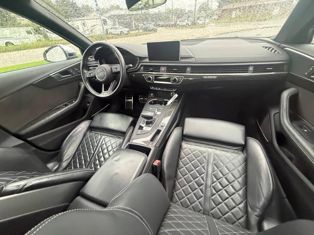 Audi S4 view 19