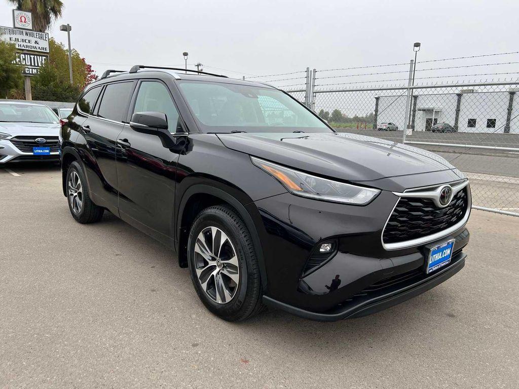 used 2021 Toyota Highlander car, priced at $27,882