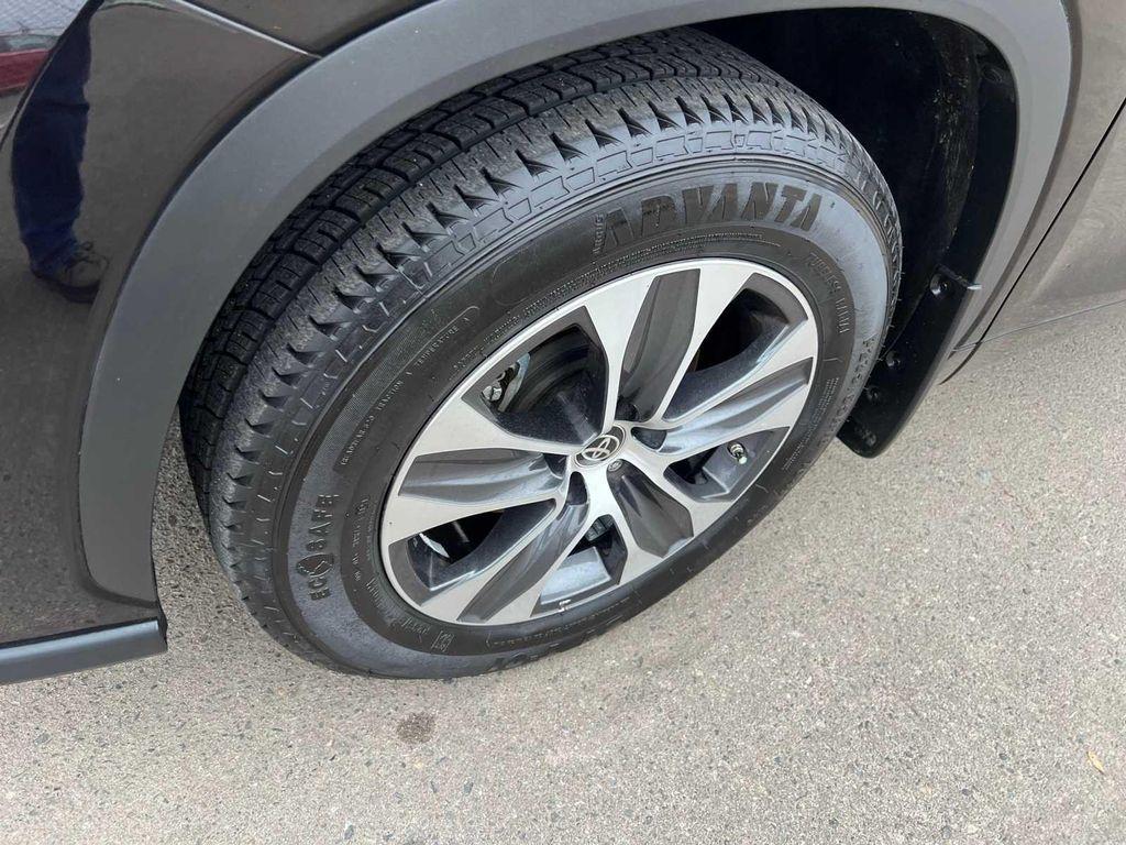 used 2021 Toyota Highlander car, priced at $27,882