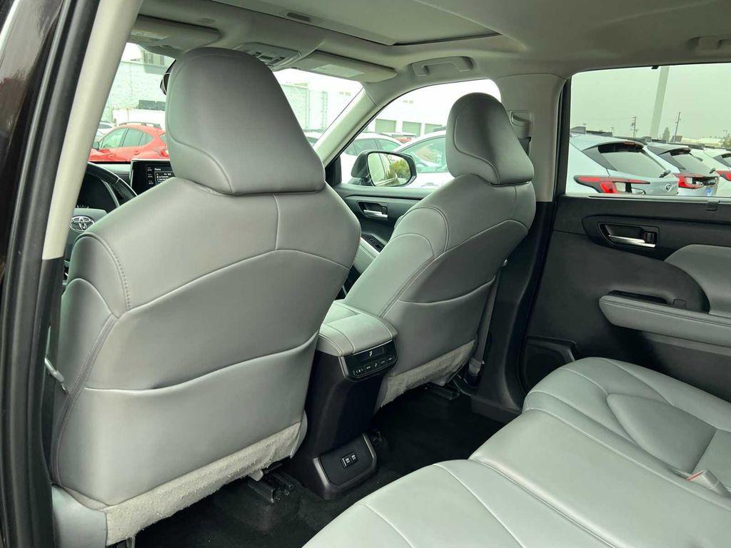 used 2021 Toyota Highlander car, priced at $27,882