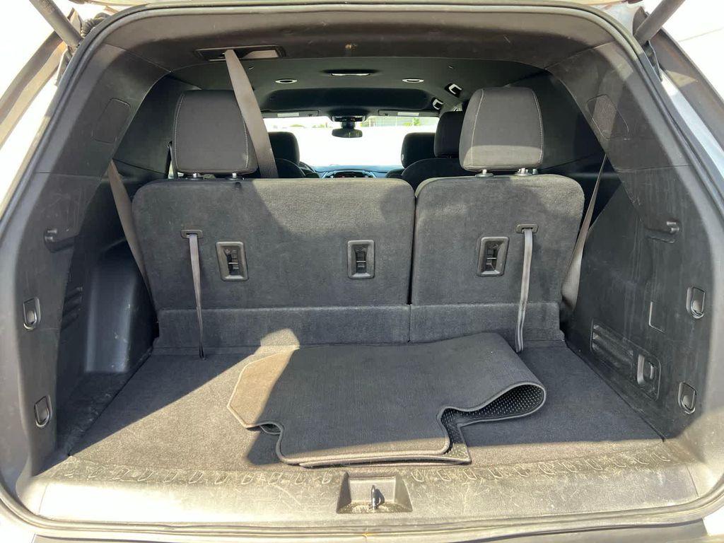 used 2023 Chevrolet Traverse car, priced at $28,714