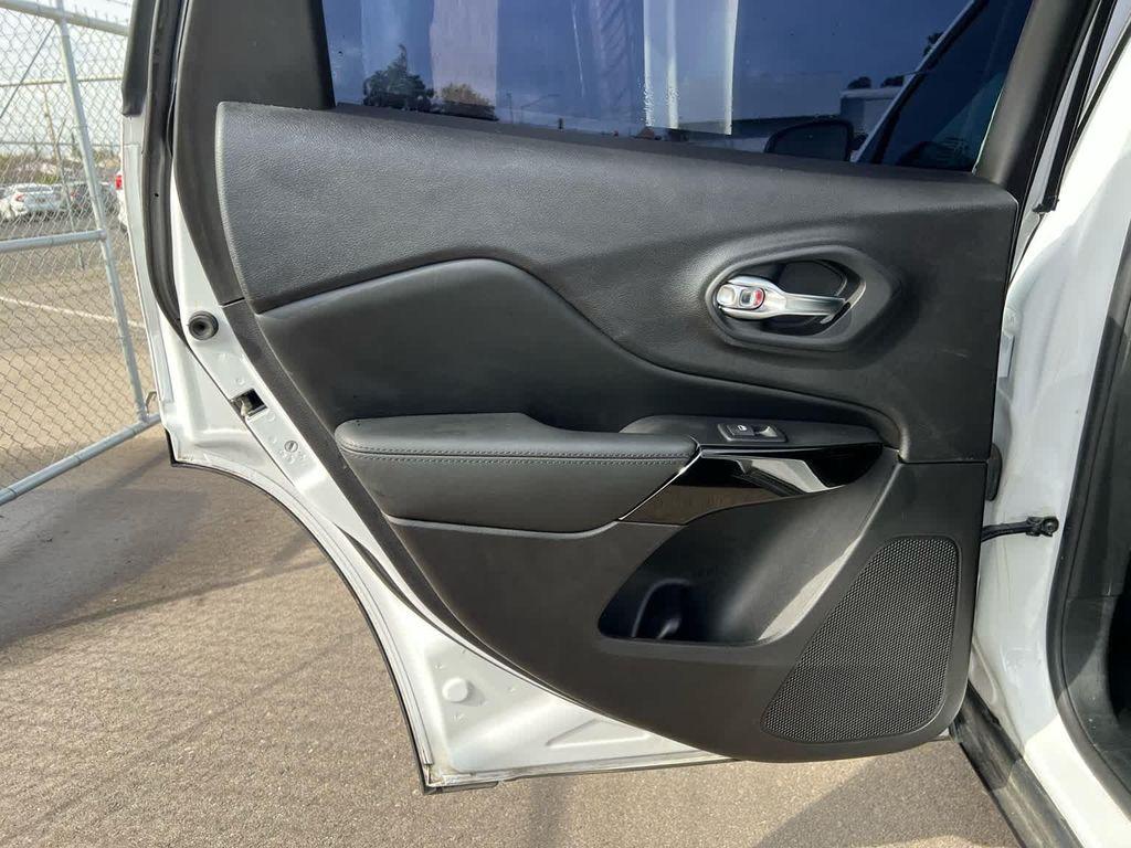 used 2020 Jeep Cherokee car, priced at $16,669