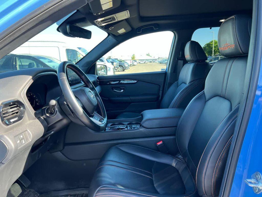 used 2025 Honda Pilot car, priced at $46,500