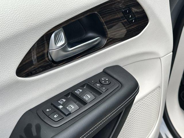 used 2024 Chrysler Pacifica car, priced at $39,491