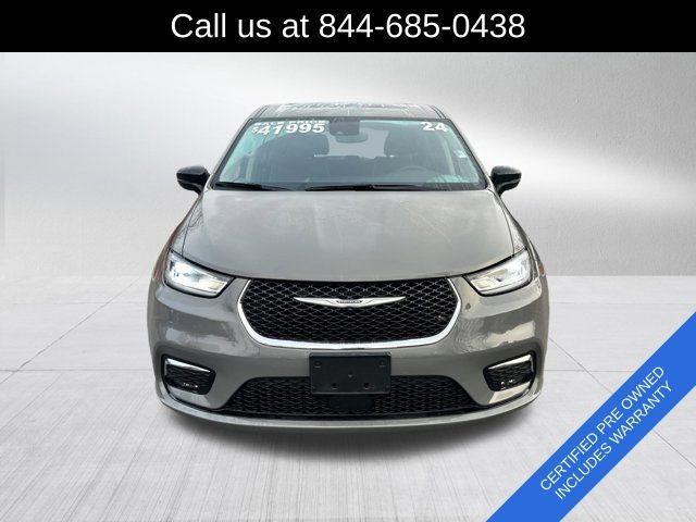 used 2024 Chrysler Pacifica car, priced at $39,491
