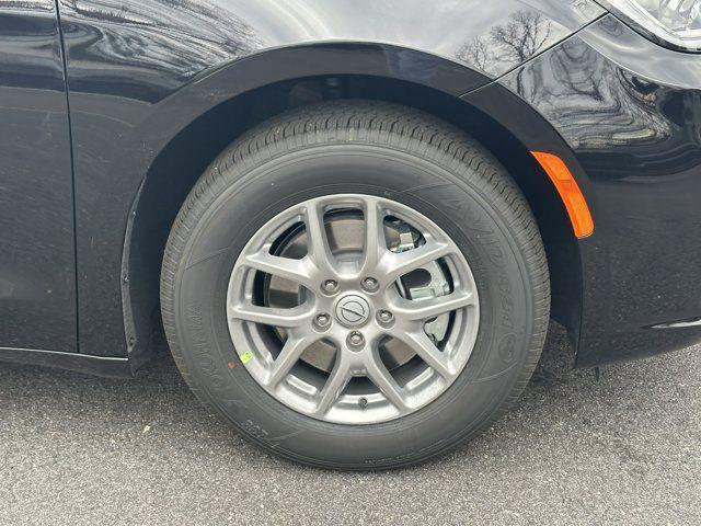 new 2026 Chrysler Pacifica car, priced at $36,940