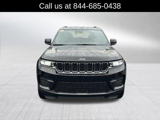 new 2025 Jeep Grand Cherokee car, priced at $31,475