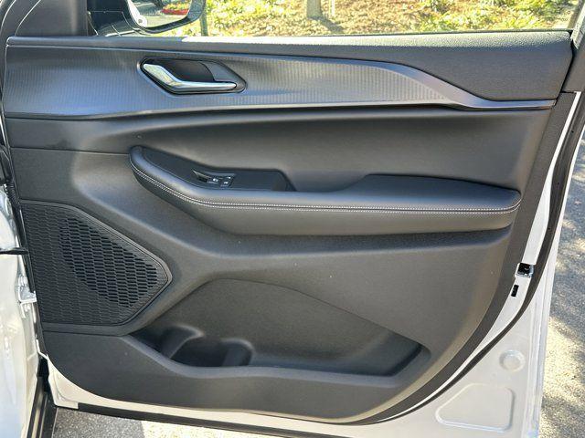 new 2025 Jeep Grand Cherokee L car, priced at $37,135