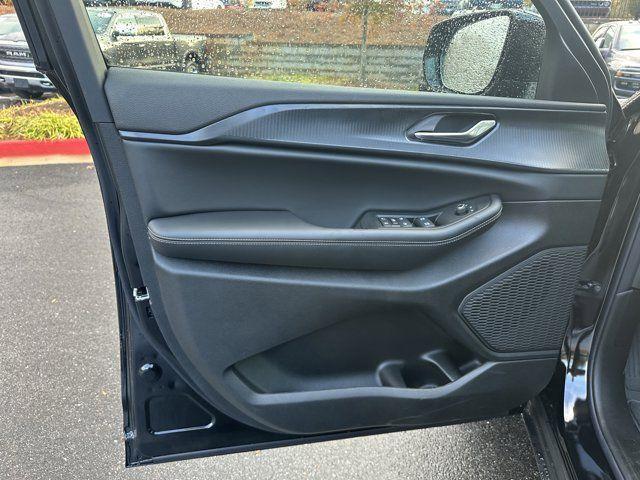 new 2025 Jeep Grand Cherokee car, priced at $36,730