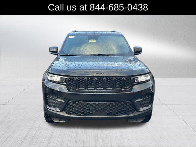 new 2025 Jeep Grand Cherokee car, priced at $36,730