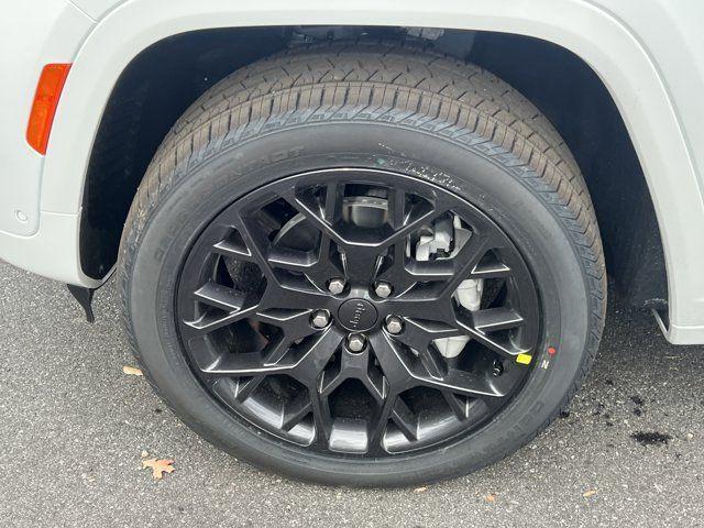 new 2025 Jeep Grand Cherokee car, priced at $58,465