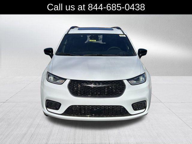 new 2026 Chrysler Pacifica car, priced at $45,025