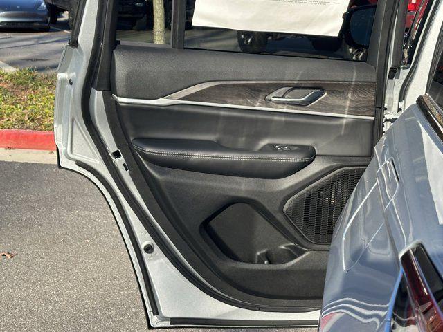 new 2025 Jeep Grand Cherokee car, priced at $42,730