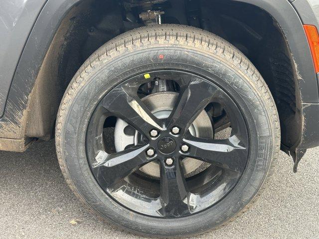 new 2026 Jeep Grand Cherokee car, priced at $45,505