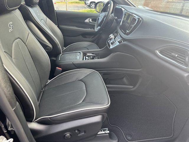 new 2026 Chrysler Pacifica car, priced at $43,535