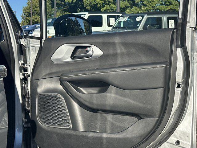 new 2026 Chrysler Pacifica car, priced at $46,240